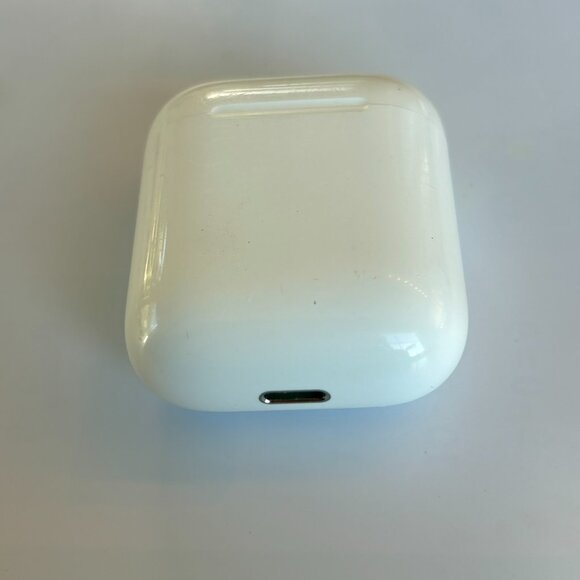 Authentic Right Apple AirPod (2nd Gen) w/ Charging Case – Great Deal! - Picture 3 of 8